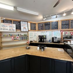 Lake Of Two Rivers Cafe & Grill - Interior - lots of options!