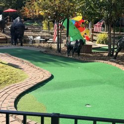 Brickopolis Mini Golf - Triple level hole