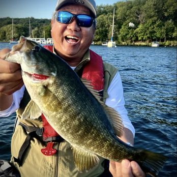 Louie’s Get Hooked Guide Service - Fishing Near Me Louie’s Get Hooked Guide Service - Fishing Near Me