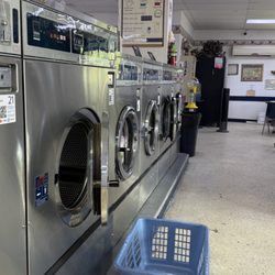 Midtown Laundromat & Tanning - Time to do the laundry