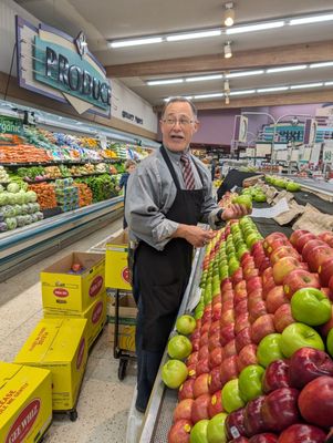 Vicente Foods by null