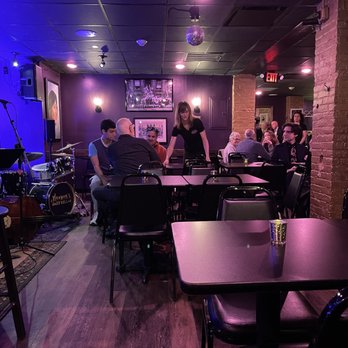 MAUREEN'S JAZZ CELLAR