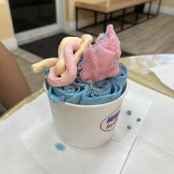 Hershey's Ice Cream of Cape Coral - Cotton candy roll