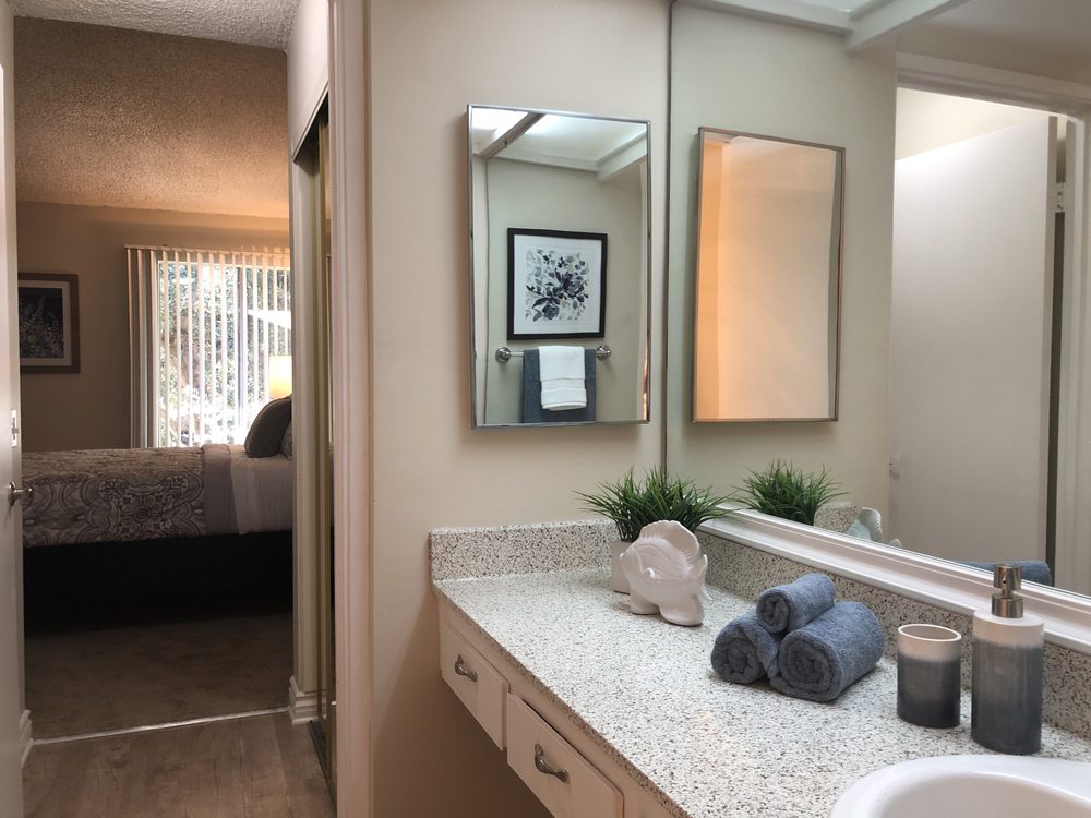 THE ARBORS AT SANTA ANA APARTMENTS Updated July 2024 23 Photos & 25