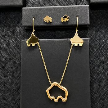 The Golden Buffalo Fine Jewelry - Discover The Golden Buffalo Fine Jewelry collection featuring Small Queen Leverback Earrings paired with a matching buffalo-i... - Jewelry Near Me - Riverton, Wyoming The Golden Buffalo Fine Jewelry - Discover The Golden Buffalo Fine Jewelry collection featuring Small Queen Leverback Earrings paired with a matching buffalo-i... - Jewelry Near Me - Riverton, Wyoming