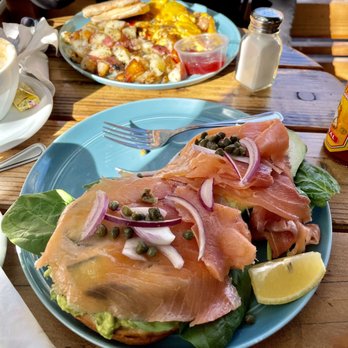Cafe Dantorels - Loc bagel - Cafes Near Me - Sacramento, California