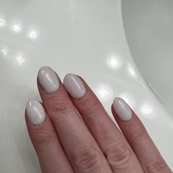Petals & Polish - Super uneven and chunky nail shape - Nail Salons Near Me - Livermore, California Petals & Polish - Super uneven and chunky nail shape - Nail Salons Near Me - Livermore, California