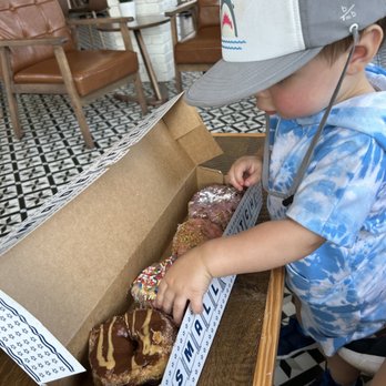 Parlor Doughnuts - Every donut we got was amazing! - Donuts Near Me - Jacksonville Beach, Florida