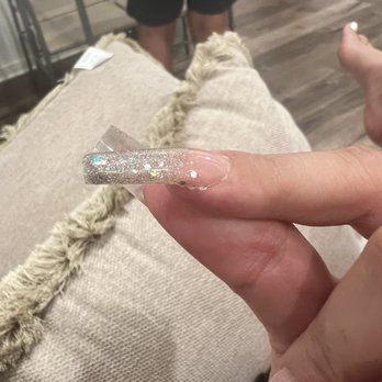 Chic Nails & Lashes - Nail Salons Near Me - Los Angeles, California