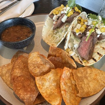 Earls Kitchen + Bar - Steak tacos - New American Near Me - Miami, Florida