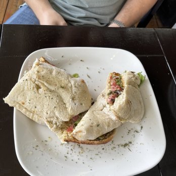 50 friends - Panini di Roast Beef - Pizza Near Me - México, D.F., DIF 50 friends - Panini di Roast Beef - Pizza Near Me - México, D.F., DIF
