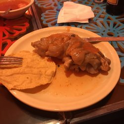 Antojitos El Pozole - Manita de Puerco - media orden