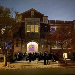 Haunts of Richmond - A stop at Bellevue Elementary School on a Church Hill Chillers tour