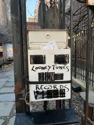 Looney Tunes by null