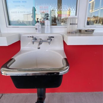 Dave's Giant Hamburger - Nice outdoor sink. They even have a dog bowl and treats for fur babies! - Burgers Near Me - Fairfield, California Dave's Giant Hamburger - Nice outdoor sink. They even have a dog bowl and treats for fur babies! - Burgers Near Me - Fairfield, California