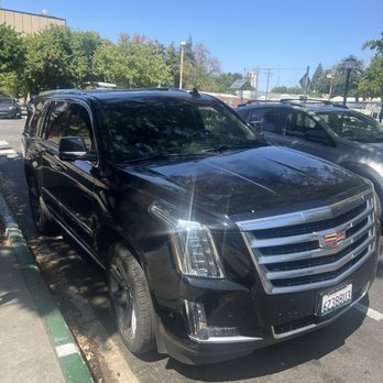 Blue Label Limousine - SUV - Town Car Service Near Me Blue Label Limousine - SUV - Town Car Service Near Me
