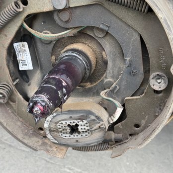 Go Rigworx - We service all of San Diego / Temecula for trailer suspension, bearings, brakes, axles, electrical and welding. - Trailer Repair Near Me - Valley Center, California Go Rigworx - We service all of San Diego / Temecula for trailer suspension, bearings, brakes, axles, electrical and welding. - Trailer Repair Near Me - Valley Center, California