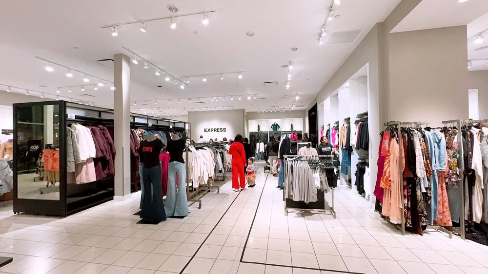 EXPRESS Updated September 2024 21 Photos & 55 Reviews 12559 S