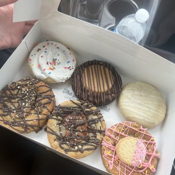 The Sweet Heartist - Bakeries Near Me - Melbourne, Florida