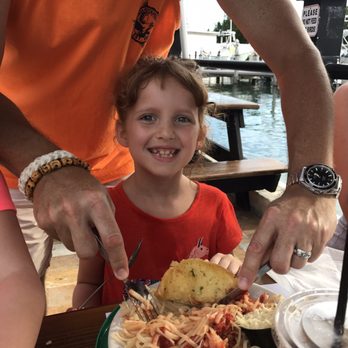 Island Fish - Kids pasta with garlic bread - Seafood Near Me - Marathon, Florida Island Fish - Kids pasta with garlic bread - Seafood Near Me - Marathon, Florida