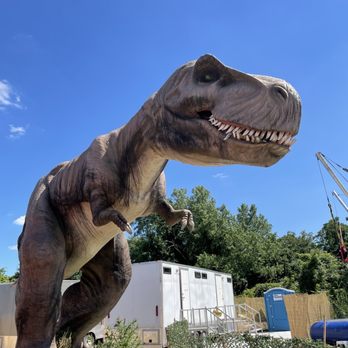 Field Station: Dinosaurs - Amusement Parks Near Me - Leonia, New Jersey