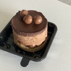 Roly's Cafe - Chocolate malt cheesecake (€5.95)