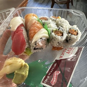 Miyozen - ordered a rainbow and spicy tuna roll. kinda the saddest roll I've ever seen. just wonky and not worth the $30 - Sushi Bars Near Me - Emeryville, California Miyozen - ordered a rainbow and spicy tuna roll. kinda the saddest roll I've ever seen. just wonky and not worth the $30 - Sushi Bars Near Me - Emeryville, California