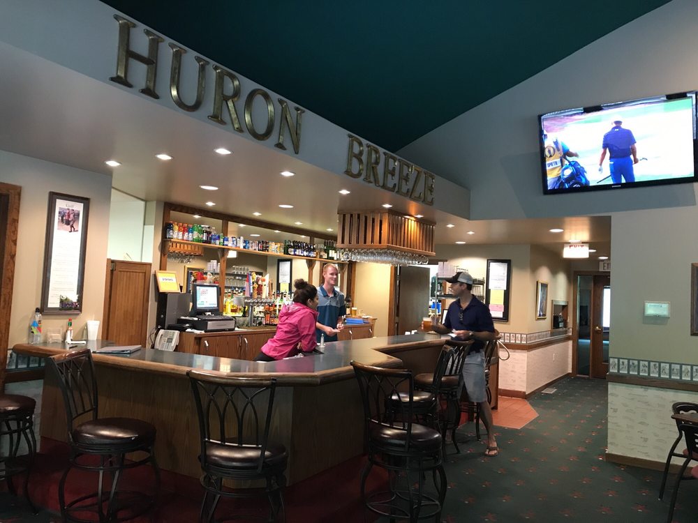 Huron Breeze Golf & Country Club Logo