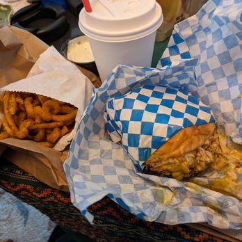 Wolf's Head Burger - To go noms - Burgers Near Me - Portland, Oregon Wolf's Head Burger - To go noms - Burgers Near Me - Portland, Oregon