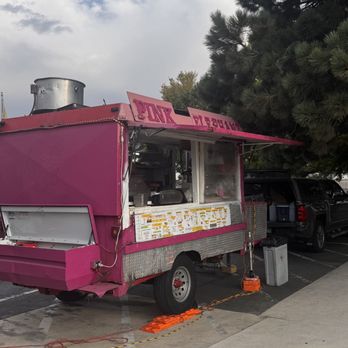 4 Noses Brewing Company - Food Truck outside - Breweries Near Me - Denver, Colorado 4 Noses Brewing Company - Food Truck outside - Breweries Near Me - Denver, Colorado
