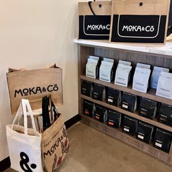 Moka & Co - Merch section