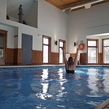 Grey Fox Inn & Resort - Pool - Hotels Near Me - Stowe, Vermont Grey Fox Inn & Resort - Pool - Hotels Near Me - Stowe, Vermont