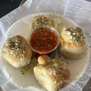 Lil Capo Pizzeria - Garlic knots - Pizza Near Me - Glendale, Arizona Lil Capo Pizzeria - Garlic knots - Pizza Near Me - Glendale, Arizona