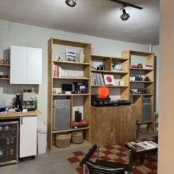 Low Ear Studio - Immaculate interior design