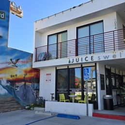 Juiceswell great smoothies and food!