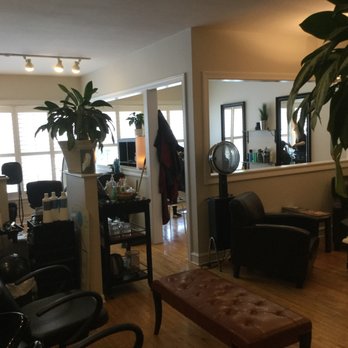 Salon 10 - Shampoo station and  salon. - Hair Salons Near Me - Chicago, Illinois