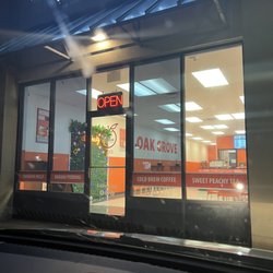 Walker Pain Management Center - Sign says open,... but it's closed.