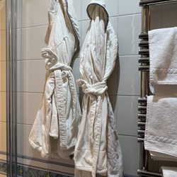 Hotel Margherita - Extra special features with robe, flip flops, beach bag for beach with water bottles