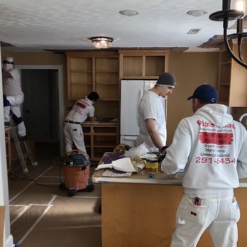 Pilgrim Painting - Crew working - Painters Near Me Pilgrim Painting - Crew working - Painters Near Me