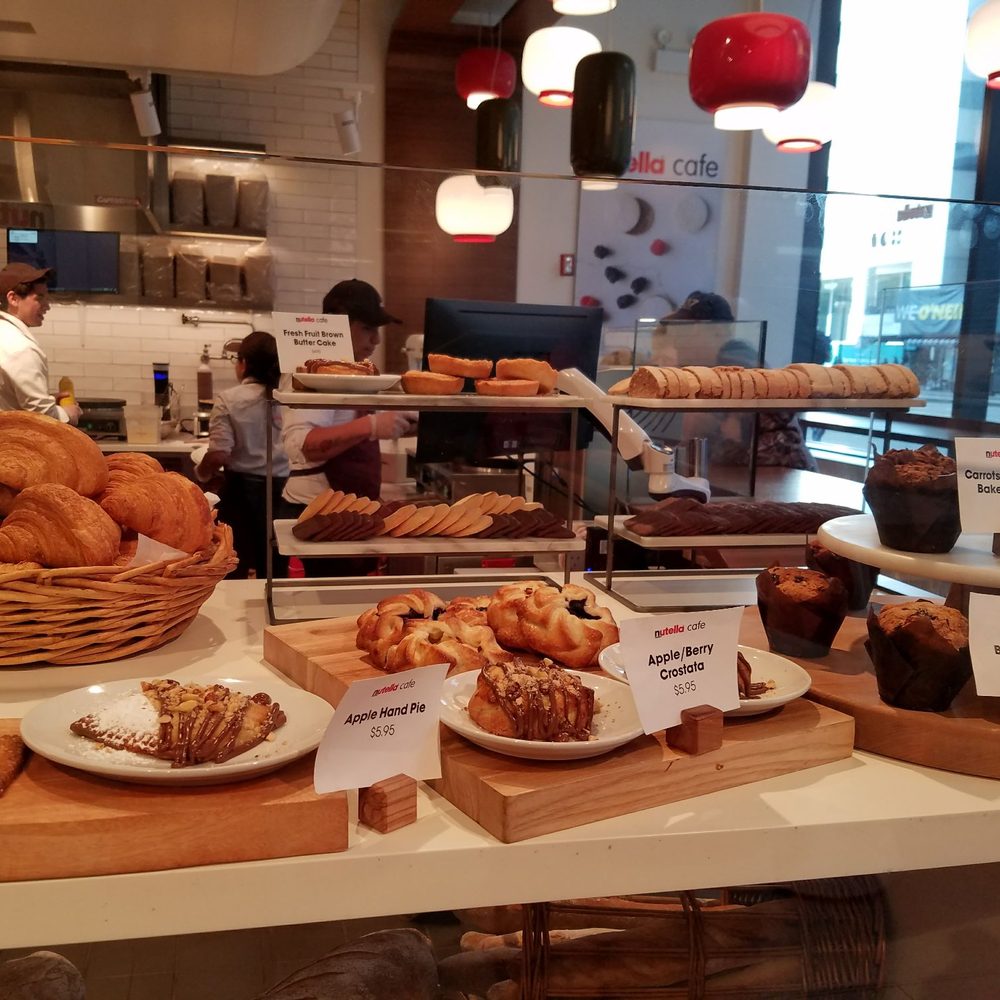 Nutella Cafe - Bakery display - Desserts Near Me - Chicago, Illinois