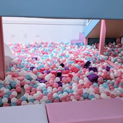 Dreamland Kids Playroom