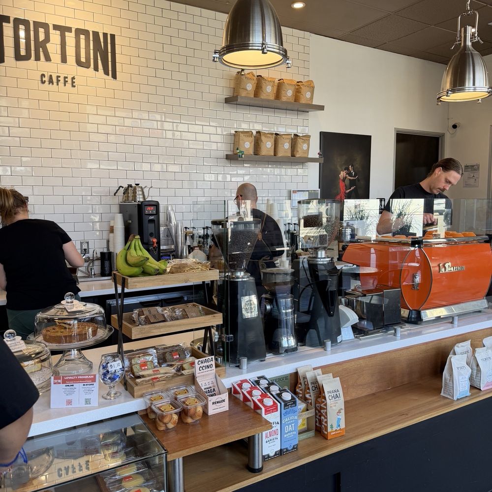 Ordering counter and espresso machine Ordering counter and espresso machine