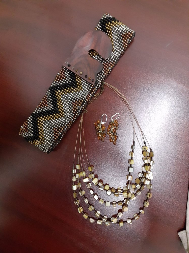 Wendy's Collection Boutique - veterans service organization in Tucson, AZ