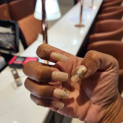 M Vince Nail Spa - Cumberland Mall