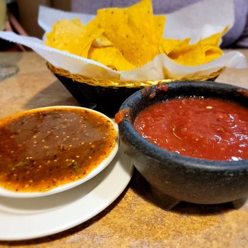 El Comal - a bowl of salsa and a bowl of tortillas - Mexican Near Me - Mount Juliet, Tennessee El Comal - a bowl of salsa and a bowl of tortillas - Mexican Near Me - Mount Juliet, Tennessee
