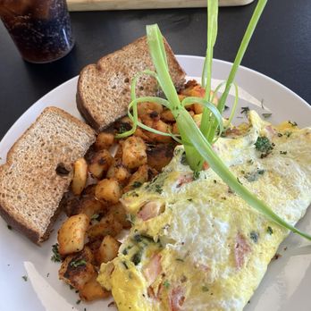 FamLee Grill - Caprese omelet with home fries and toast - and a fancy chive - Breakfast & Brunch Near Me - Warren, Rhode Island