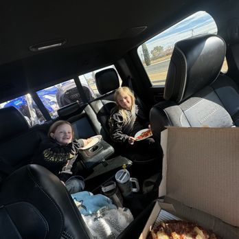 Jesse's Pizza - Kids loved it - Pizza Near Me - California City, California