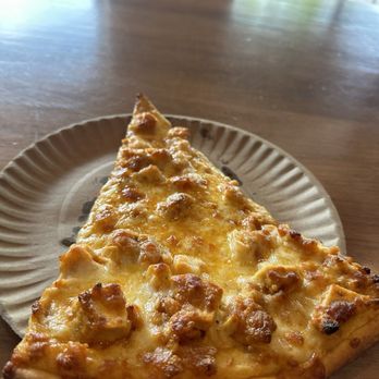 Tre Sorelle Ristorante - Buffalo chicken slice - Italian Near Me - Sea Cliff, New York