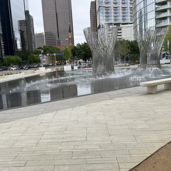 Klyde Warren Park - Parks Near Me - Dallas, Texas Klyde Warren Park - Parks Near Me - Dallas, Texas