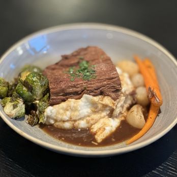 Esin Restaurant & Bar - Pot Roast - New American Near Me - Danville, California Esin Restaurant & Bar - Pot Roast - New American Near Me - Danville, California